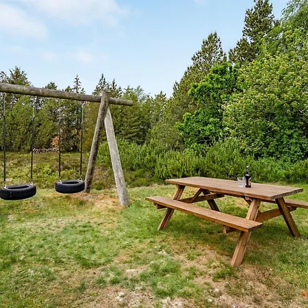 Emmi - 2-5km From The Sea By Interhome *